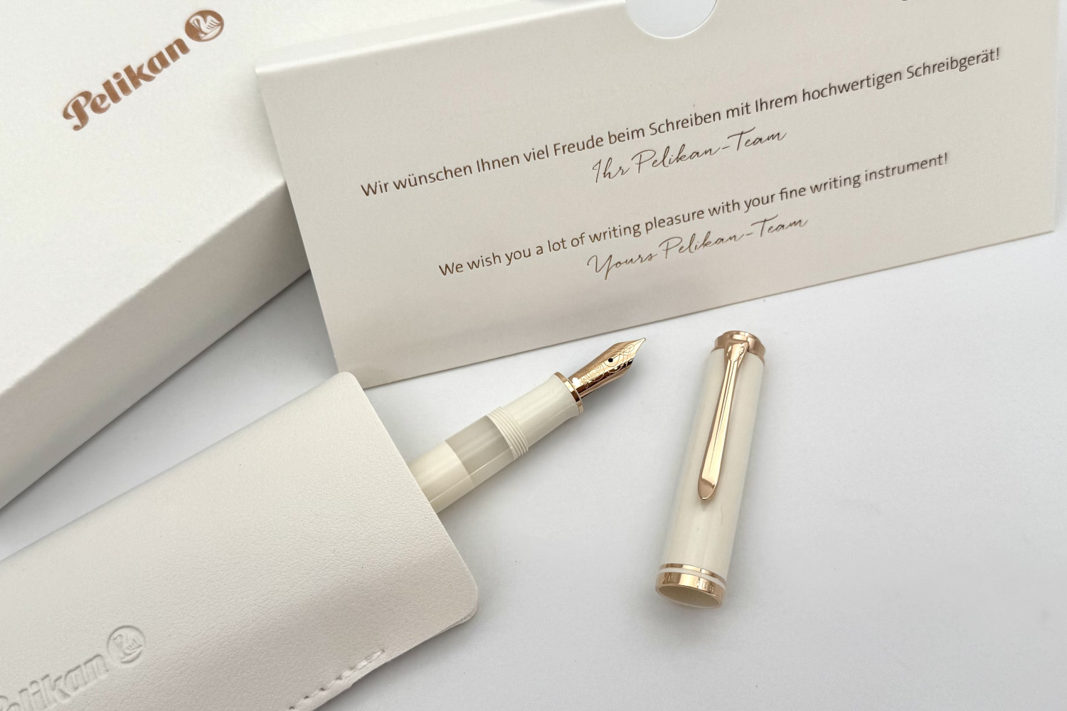 PelikanSESouveranM600WhiteRoseGoldFP_1